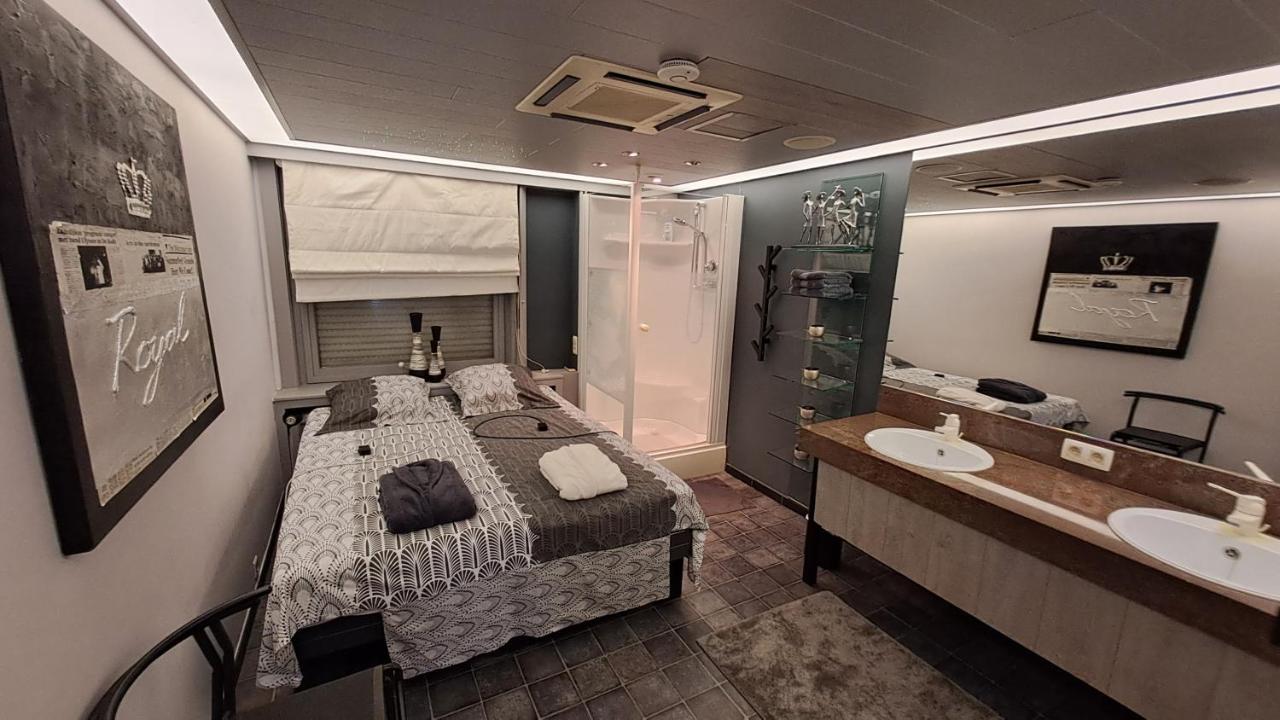 وفلجم Beautyd Grey Room Centrum Gullegem المظهر الخارجي الصورة